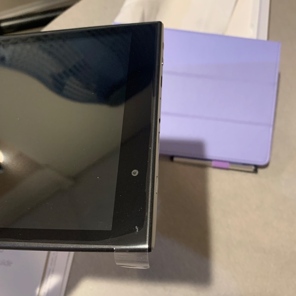 NIB GIGASET 8” Tablet QV380 Silver Tablet - Picture 4 of 5